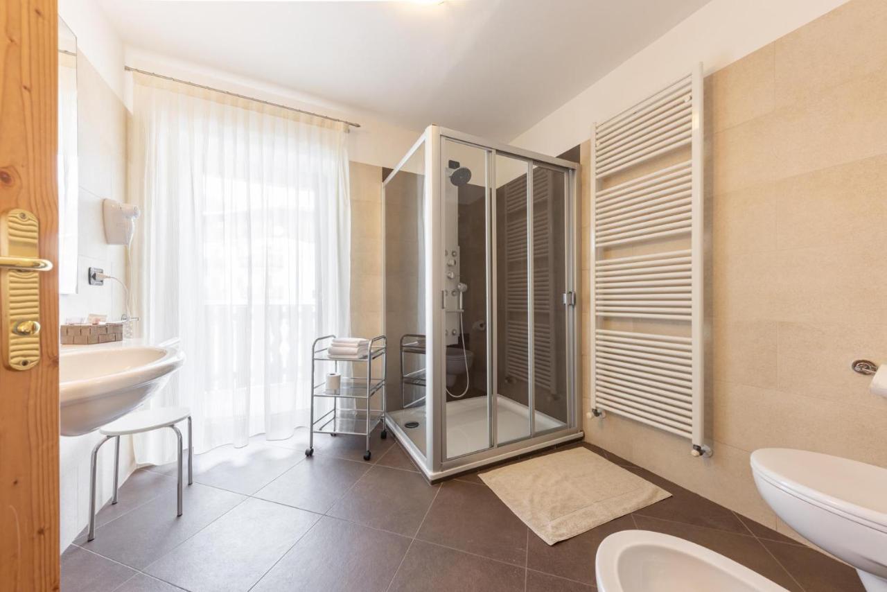 Residence Adler Сан-Мартіно-ді-Кастроцца Екстер'єр фото