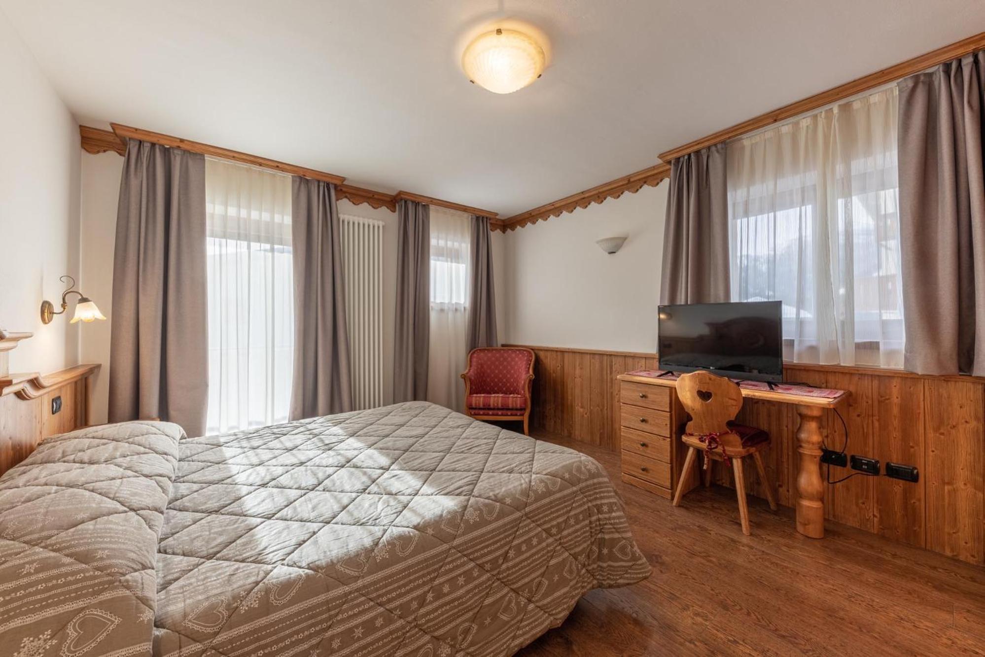 Residence Adler Сан-Мартіно-ді-Кастроцца Екстер'єр фото