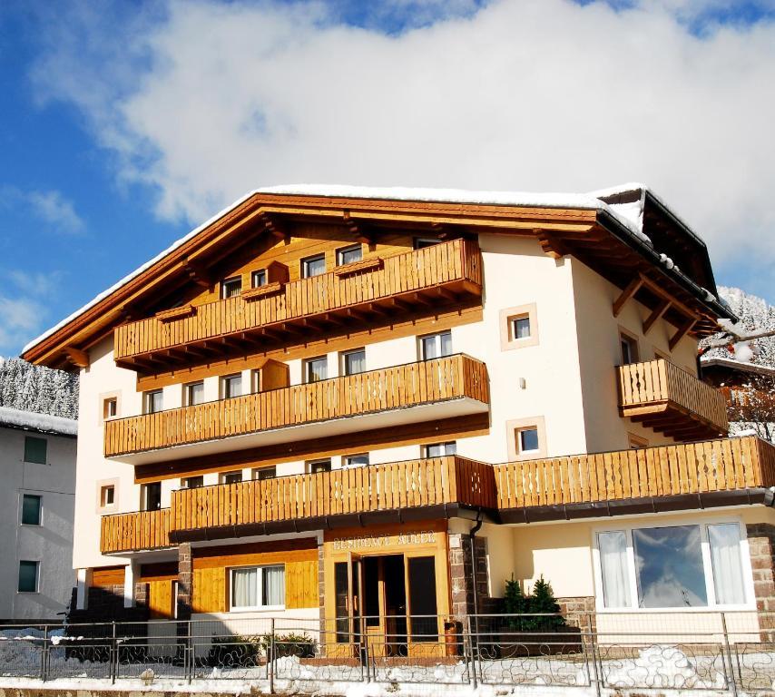 Residence Adler Сан-Мартіно-ді-Кастроцца Екстер'єр фото