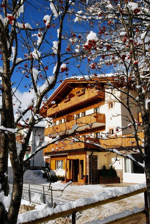 Residence Adler Сан-Мартіно-ді-Кастроцца Екстер'єр фото