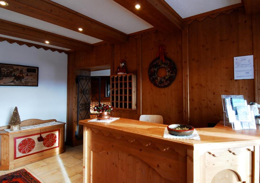 Residence Adler Сан-Мартіно-ді-Кастроцца Екстер'єр фото