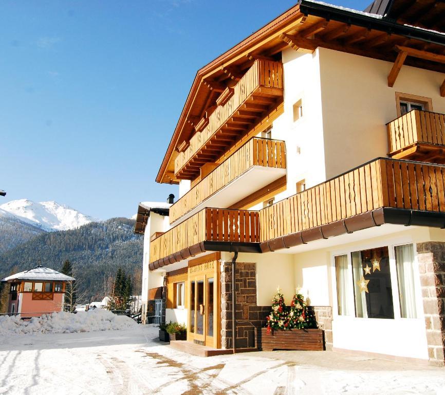 Residence Adler Сан-Мартіно-ді-Кастроцца Екстер'єр фото
